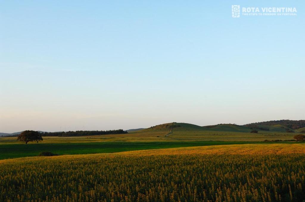 Готель Tres Marias Віла-Нова-де-Мілфонтеш Екстер'єр фото